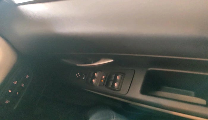 2015 Fiat Punto EVO DYNAMIC 1.2, Petrol, Manual, 27,740 km, interior