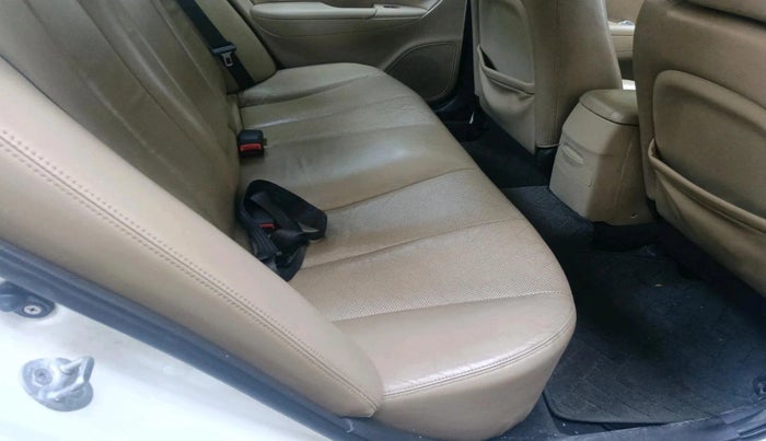 2011 Hyundai Sonata 2.4 GDI MT, Petrol, Manual, 76,560 km, interior