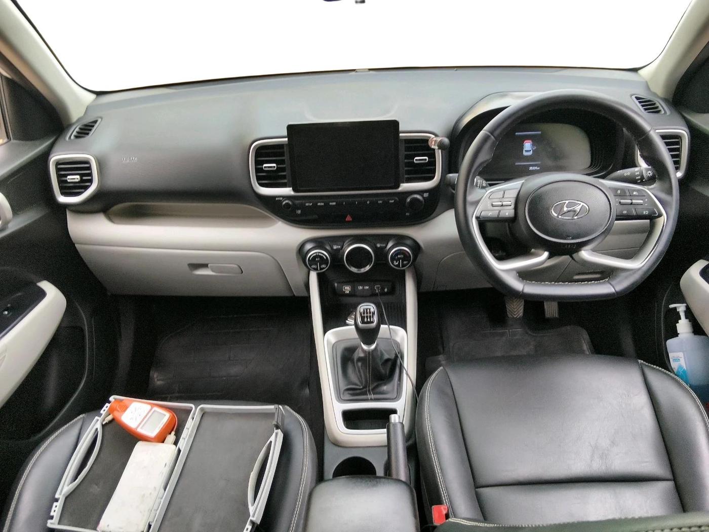 2022 Hyundai VENUE SX 1.0 (O) TURBO IMT, Petrol, Manual, 25,339 km, interior