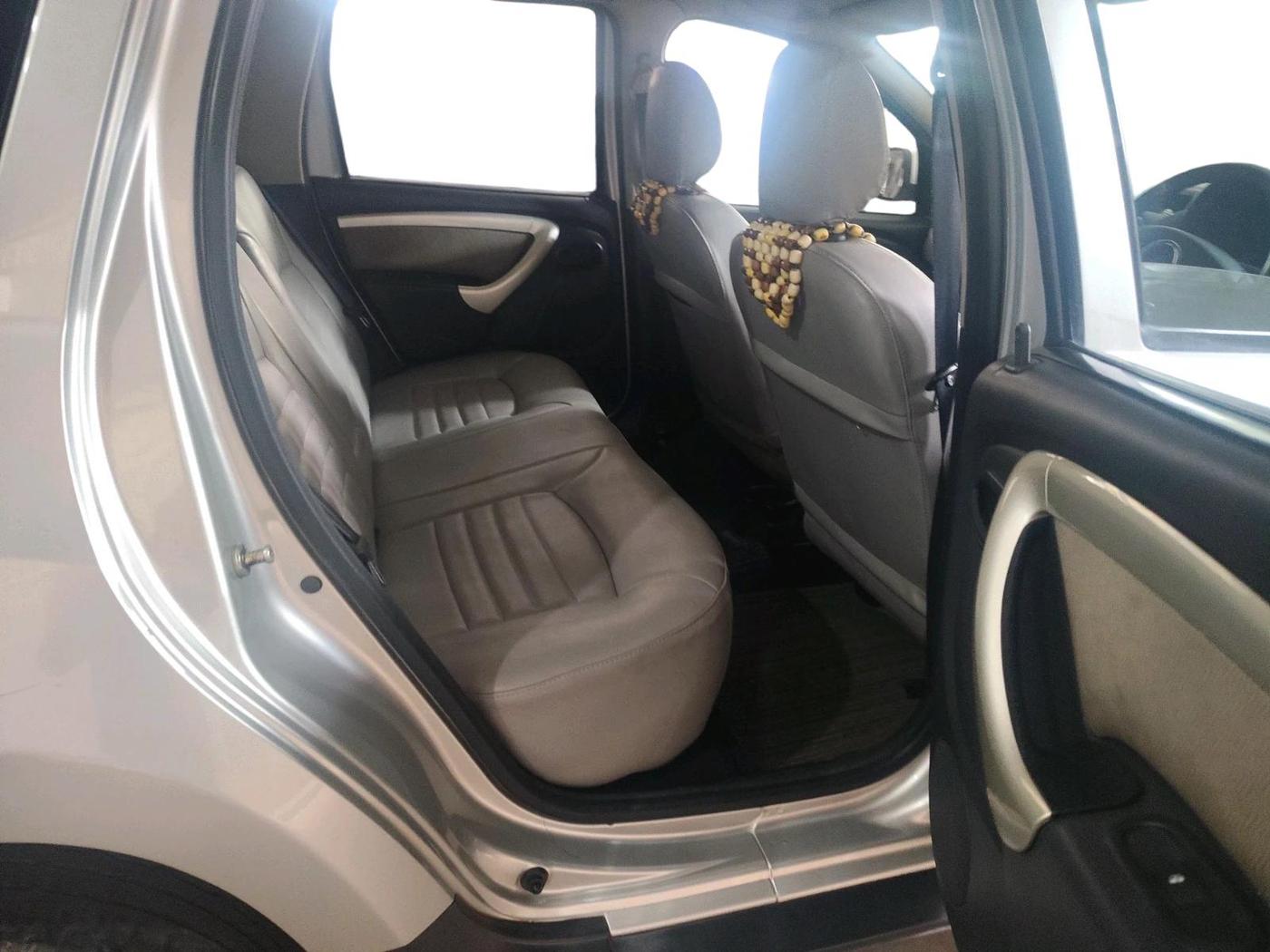 2013 Renault Duster 85 PS RXL DIESEL, Diesel, Manual, 81,734 km, interior