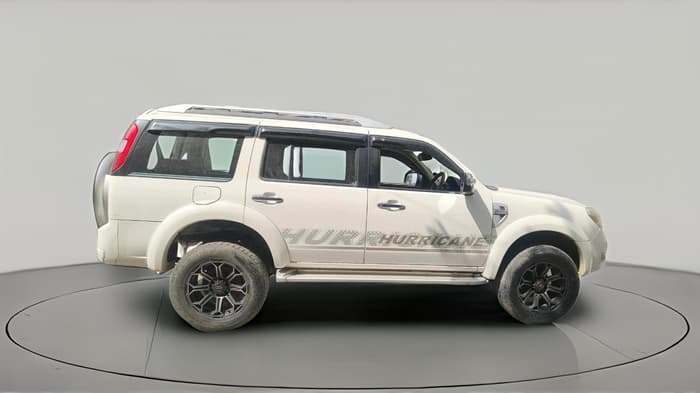 2012 Ford Endeavour 2.5L 4X2 MT, Diesel, Manual, 1,44,629 km, exterior