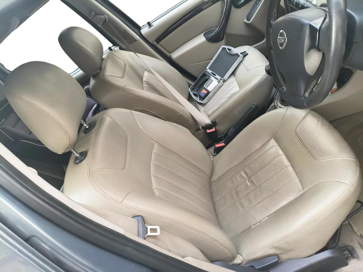 2013 Nissan Terrano XV D THP 110 PS, Diesel, Manual, 1,75,298 km, interior