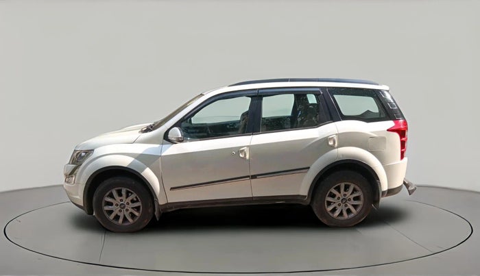 2015 Mahindra XUV500 W8, Diesel, Manual, 1,05,537 km, exterior