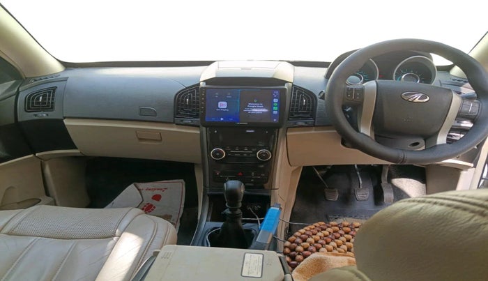 2015 Mahindra XUV500 W8, Diesel, Manual, 1,05,537 km, interior