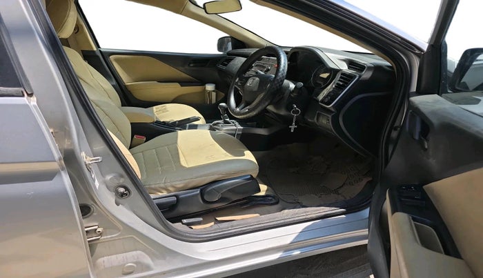 2014 Honda City 1.5L I-VTEC SV, Petrol, Manual, 2,43,230 km, interior