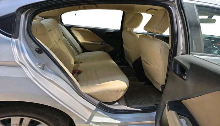 2014 Honda City 1.5L I-VTEC SV, Petrol, Manual, 2,43,230 km, interior