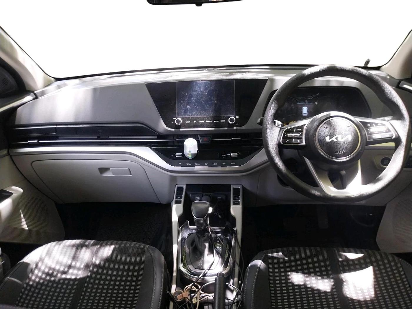 2024 KIA CARENS  PRESTIGE PLUS 1.5 TURBO PETROL DCT 7 STR, Petrol, Automatic, 18,906 km, interior