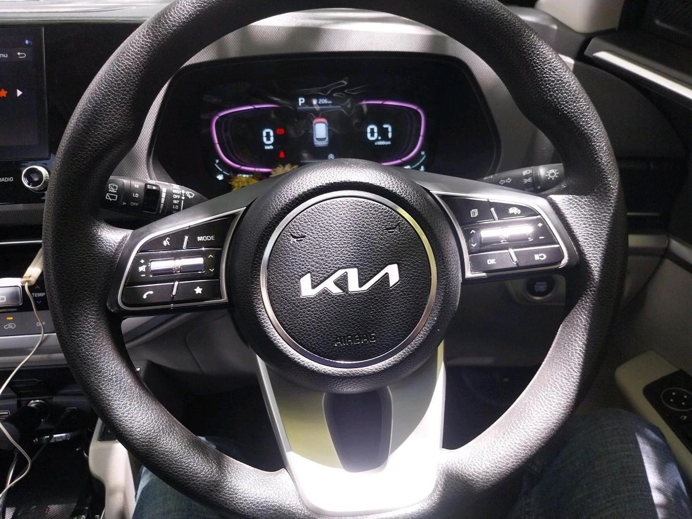 2024 KIA CARENS  PRESTIGE PLUS 1.5 TURBO PETROL DCT 7 STR, Petrol, Automatic, 18,906 km, interior