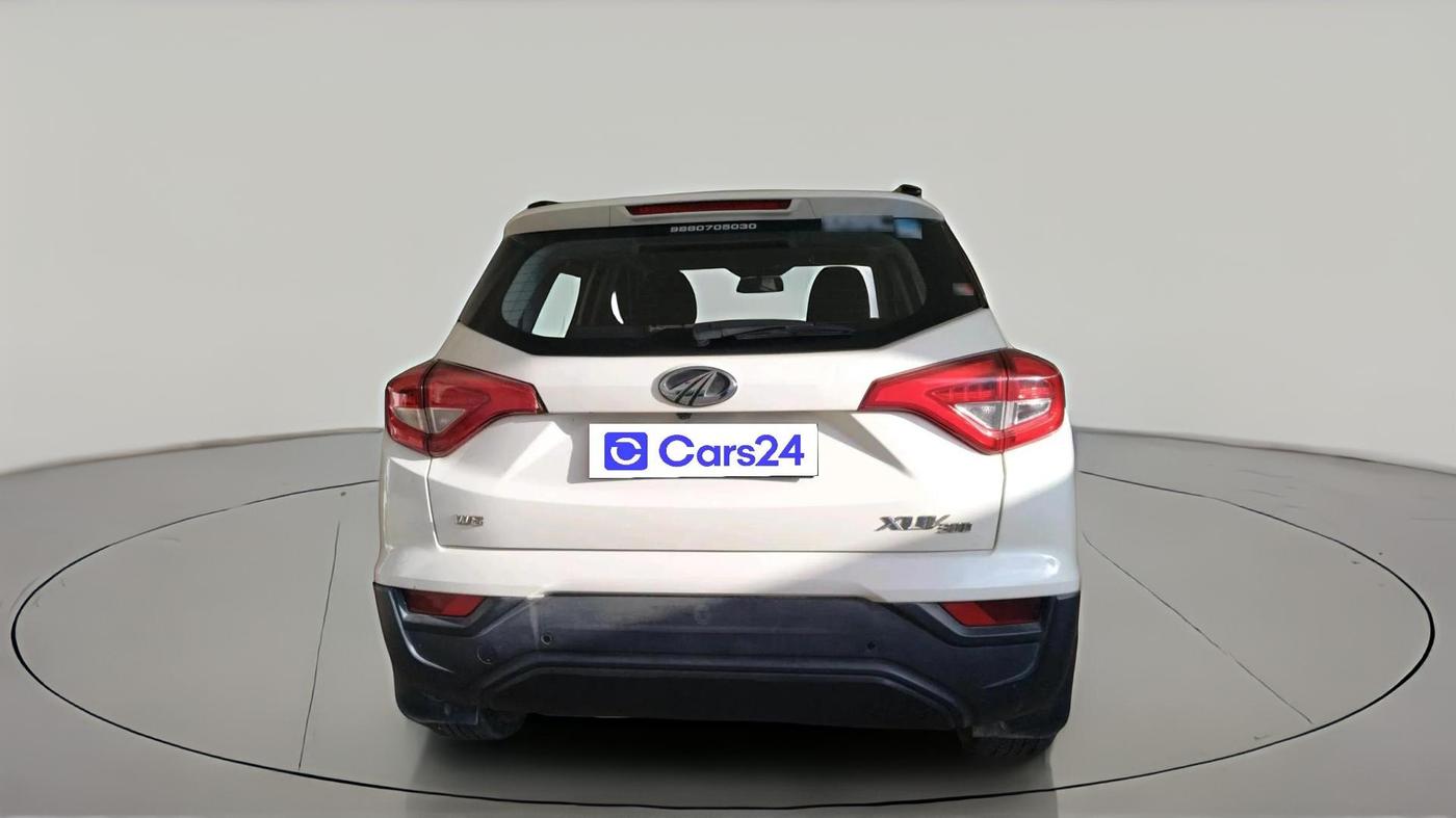 2022 Mahindra XUV300 W8 1.5 DIESEL, Diesel, Manual, 44,807 km, exterior