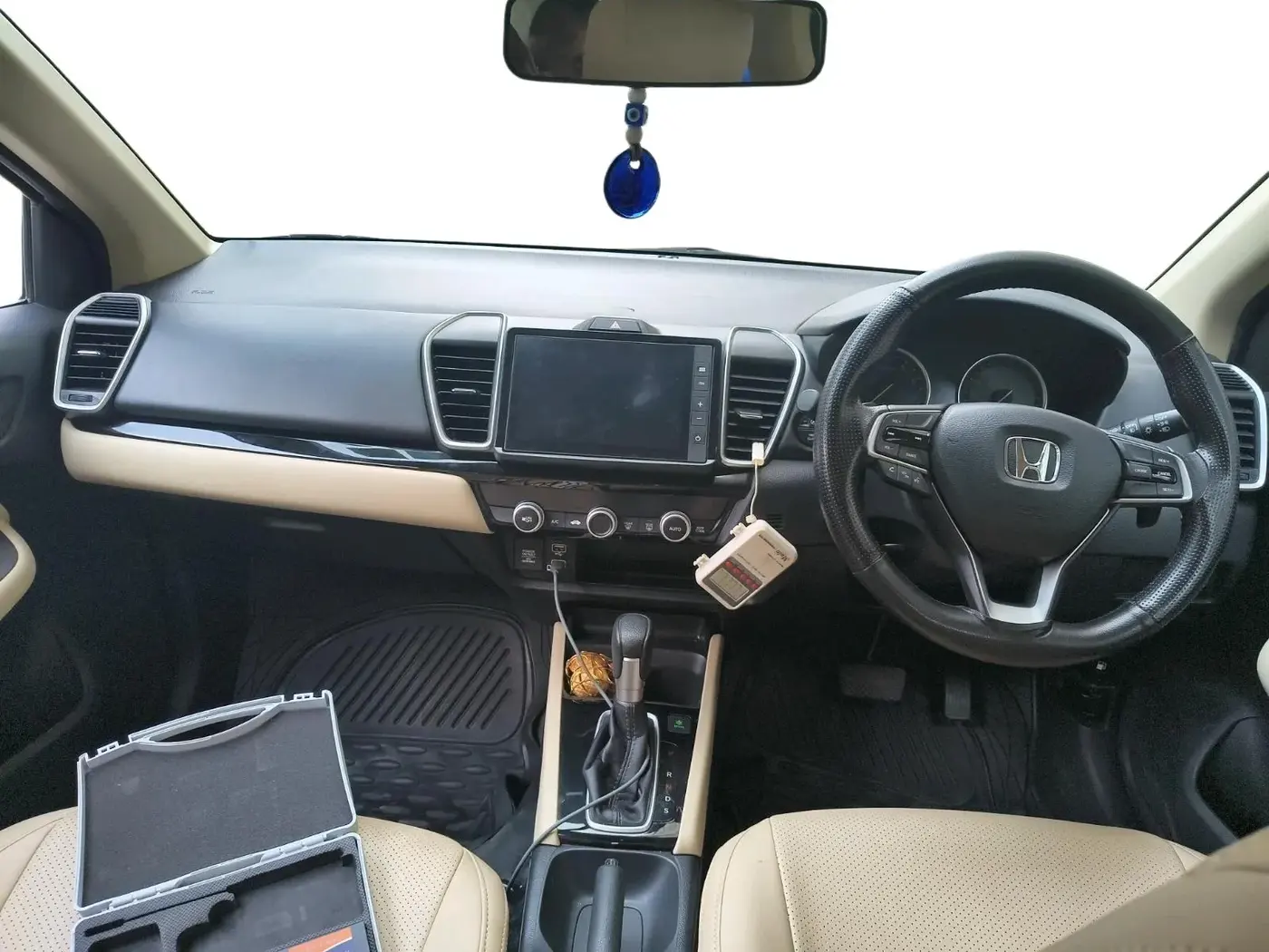 2022 Honda City 1.5L I-VTEC V CVT 5TH GEN, Petrol, Automatic, 14,636 km, interior
