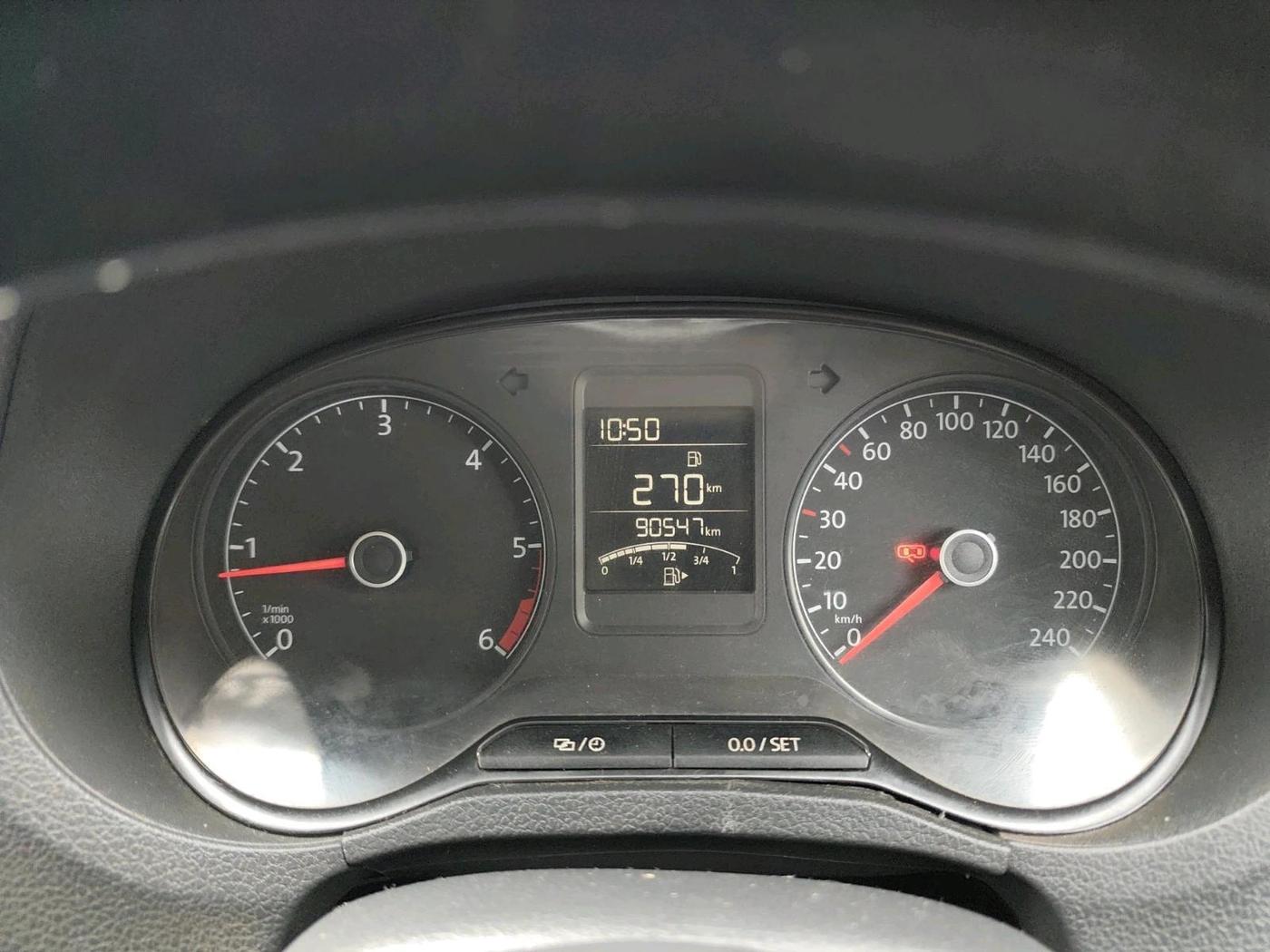 2016 Volkswagen Ameo HIGHLINE1.5L, Diesel, Manual, 90,547 km, interior