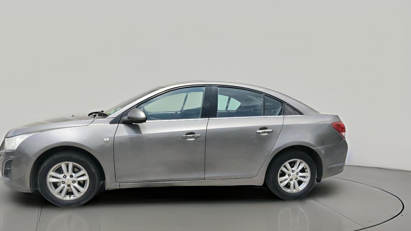 2013 Chevrolet Cruze LTZ, Diesel, Manual, 77,229 km, exterior