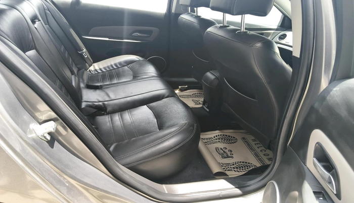 2013 Chevrolet Cruze LTZ, Diesel, Manual, 77,229 km, interior