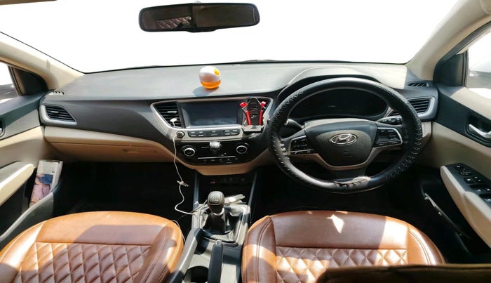 2017 Hyundai Verna 1.6 VTVT SX, CNG, Manual, 97,596 km, interior