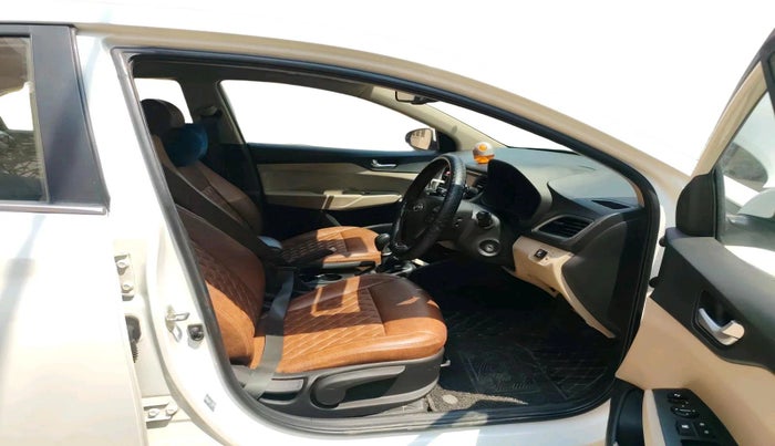 2017 Hyundai Verna 1.6 VTVT SX, CNG, Manual, 97,596 km, interior