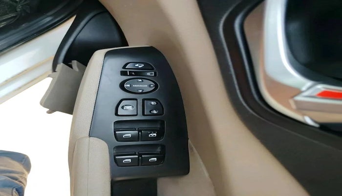 2017 Hyundai Verna 1.6 VTVT SX, CNG, Manual, 97,596 km, interior