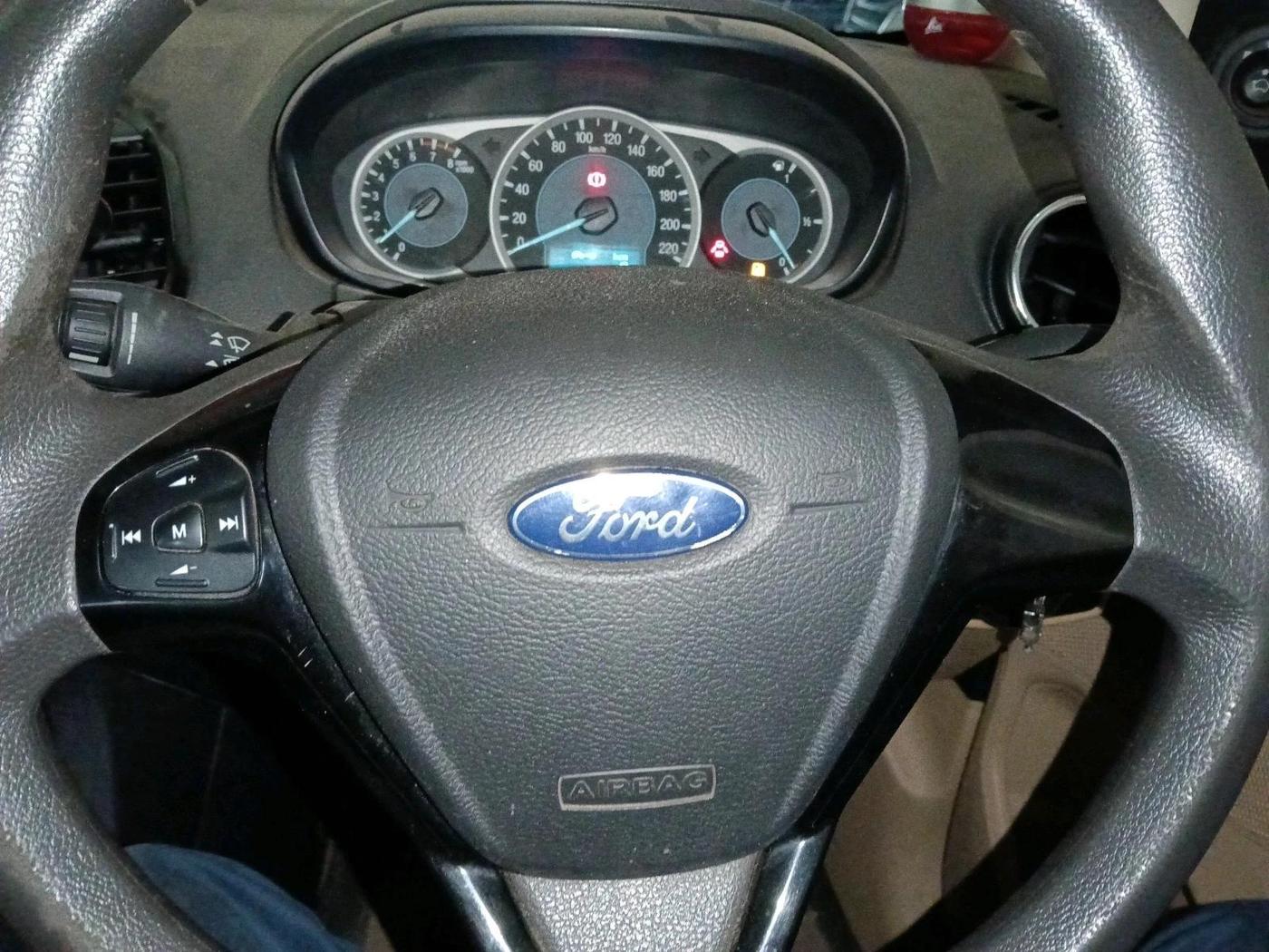 2017 Ford Figo Aspire TITANIUM 1.2 PETROL, Petrol, Manual, 79,598 km, interior
