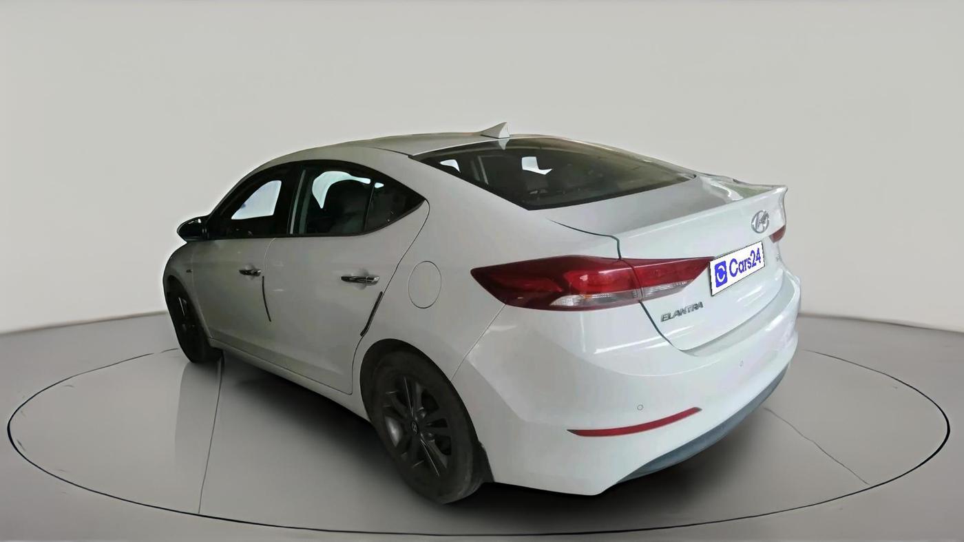2016 Hyundai New Elantra 2.0 SX(O) AT PETROL, Petrol, Automatic, 1,04,420 km, exterior