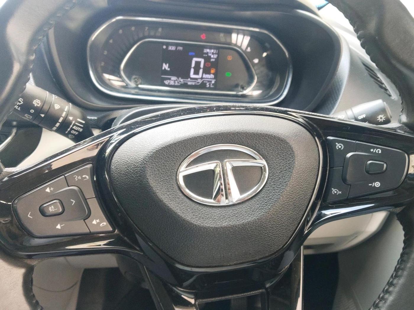 2020 Tata NEXON XZA PLUS SUNROOF PETROL, Petrol, Automatic, 45,001 km, interior