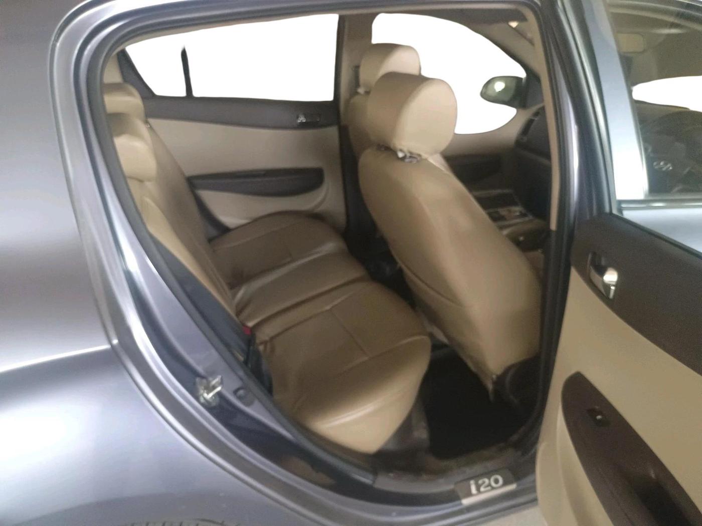 2010 Hyundai i20 SPORTZ 1.2, Petrol, Manual, 54,337 km, interior