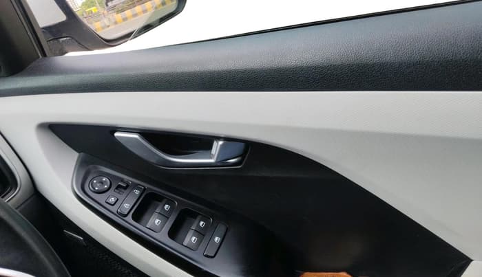 2022 Hyundai Creta SX (O) AT 1.5 DIESEL, Diesel, Automatic, 49,368 km, interior