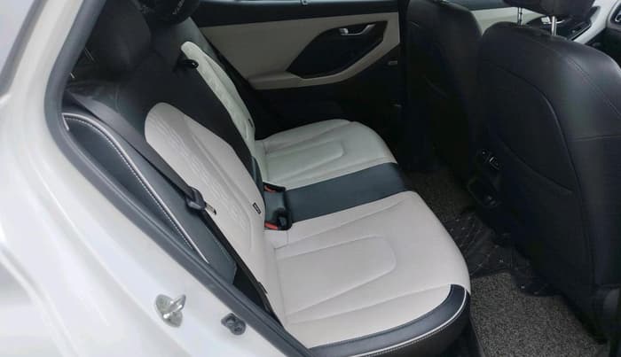 2022 Hyundai Creta SX (O) AT 1.5 DIESEL, Diesel, Automatic, 49,368 km, interior