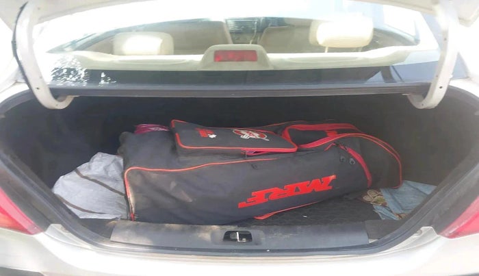 2013 Maruti Swift Dzire VXI, Petrol, Manual, 1,14,166 km, exterior