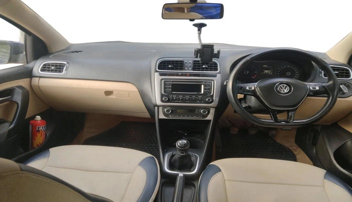 2014 Volkswagen Polo HIGHLINE1.5L, Diesel, Manual, 93,297 km, interior