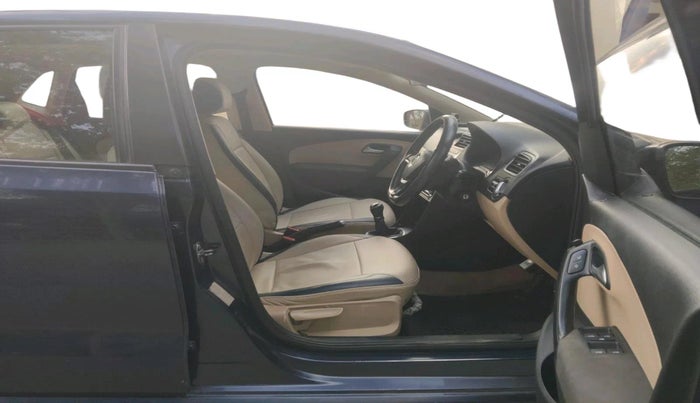 2014 Volkswagen Polo HIGHLINE1.5L, Diesel, Manual, 93,297 km, interior