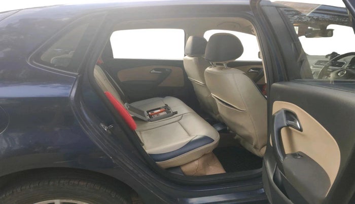 2014 Volkswagen Polo HIGHLINE1.5L, Diesel, Manual, 93,297 km, interior