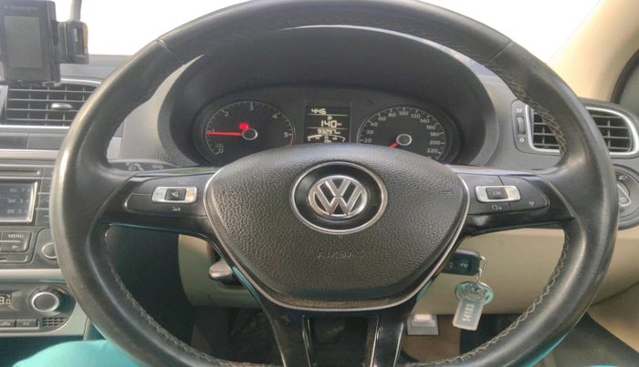 2014 Volkswagen Polo HIGHLINE1.5L, Diesel, Manual, 93,297 km, interior