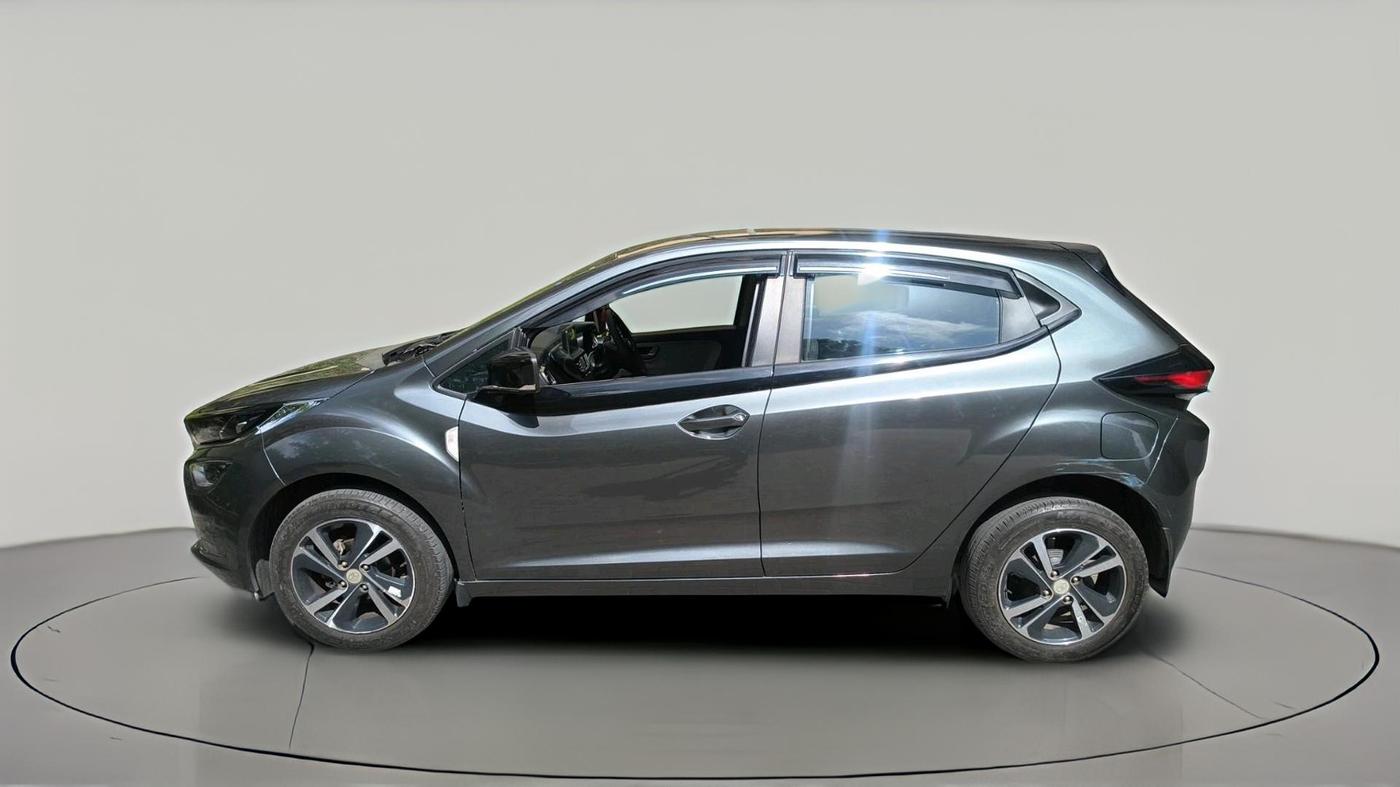 2024 Tata ALTROZ XZ PETROL, Petrol, Manual, 8,798 km, exterior