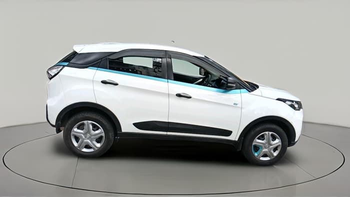 2022 Tata NEXON EV XM, Electric, Automatic, 1,05,036 km, exterior