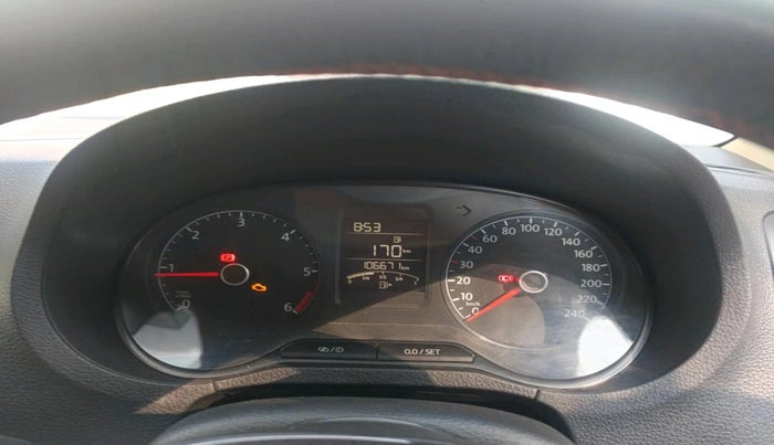 2015 Volkswagen Polo HIGHLINE1.5L, Diesel, Manual, 1,06,671 km, interior