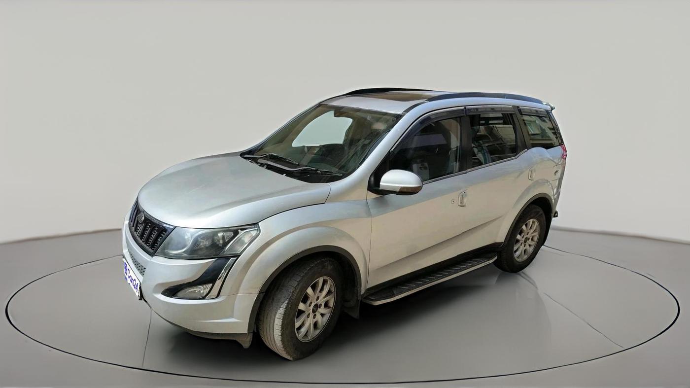 2016 Mahindra XUV500 W10 AT 1.99, Diesel, Automatic, 1,54,127 km, exterior