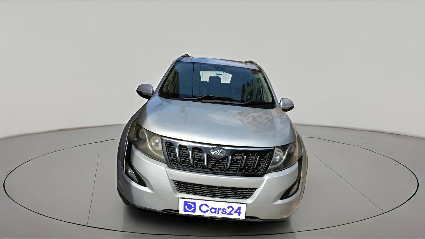 2016 Mahindra XUV500 W10 AT 1.99, Diesel, Automatic, 1,54,127 km, exterior