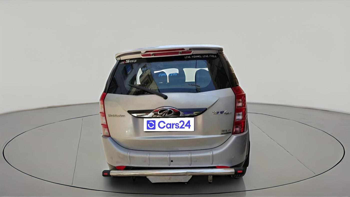 2016 Mahindra XUV500 W10 AT 1.99, Diesel, Automatic, 1,54,127 km, exterior