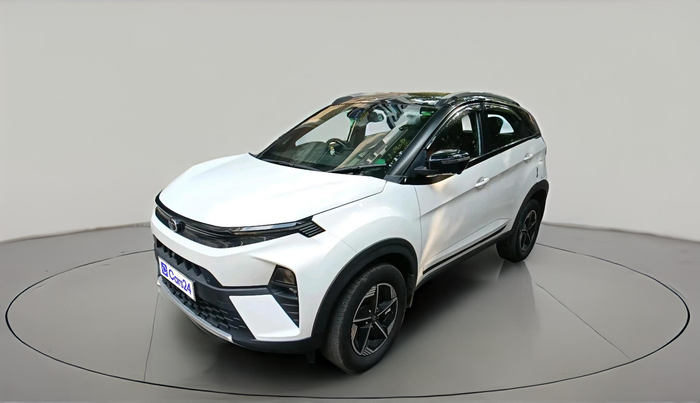 2024 Tata NEXON FEARLESS + DUAL TONE 1.5 DIESEL, Diesel, Manual, 33,639 km, exterior