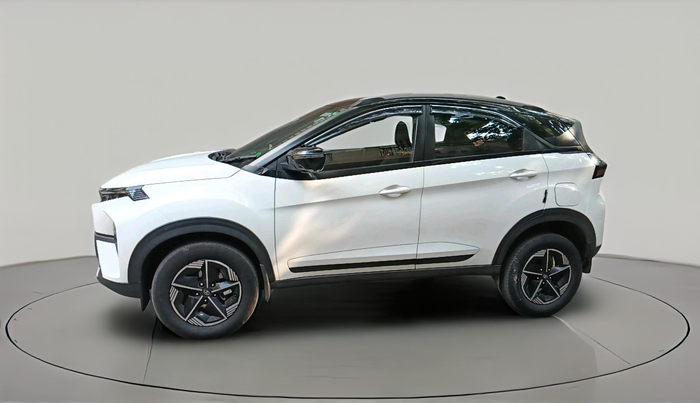 2024 Tata NEXON FEARLESS + DUAL TONE 1.5 DIESEL, Diesel, Manual, 33,639 km, exterior