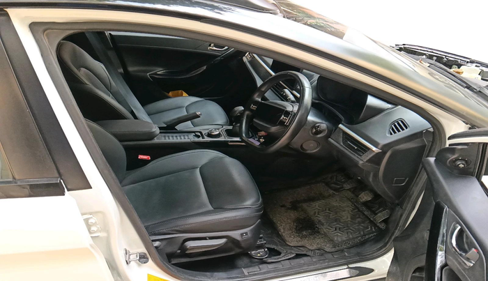 2024 Tata NEXON FEARLESS + DUAL TONE 1.5 DIESEL, Diesel, Manual, 33,639 km, interior
