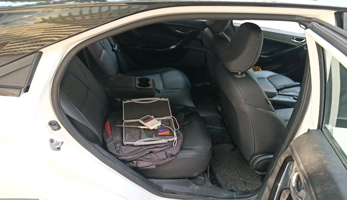 2024 Tata NEXON FEARLESS + DUAL TONE 1.5 DIESEL, Diesel, Manual, 33,639 km, interior