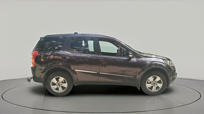 2014 Mahindra XUV500 W8, Diesel, Manual, 75,386 km, exterior