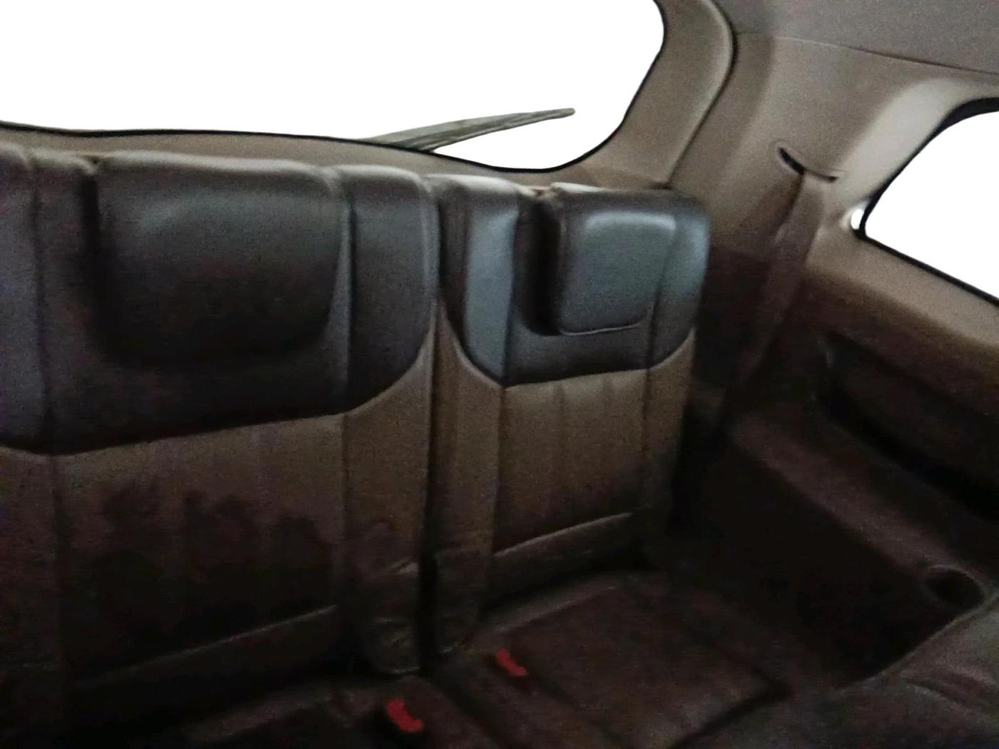 2011 Mahindra XUV500 W4, Diesel, Manual, 1,39,713 km, interior