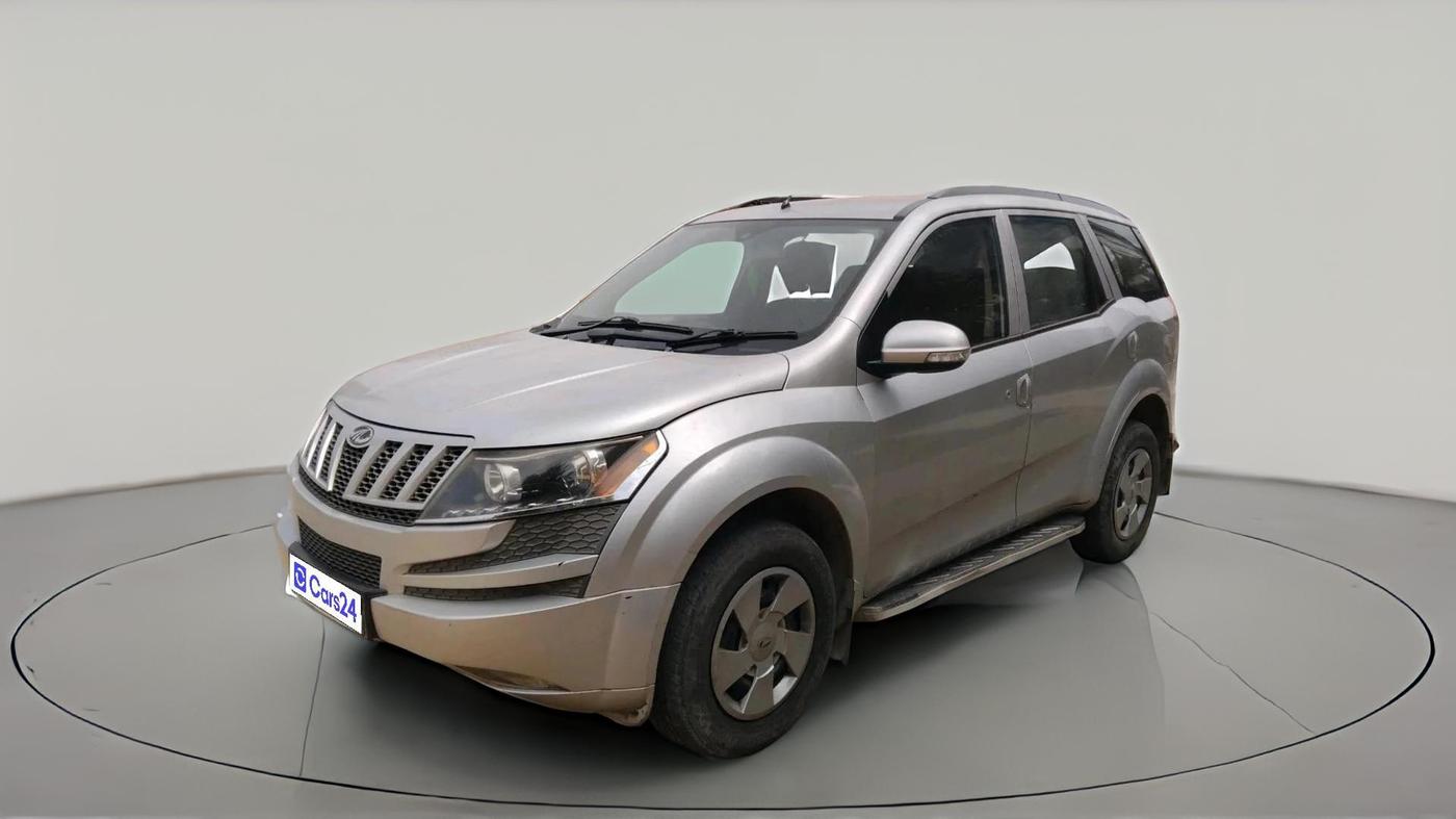 2015 Mahindra XUV500 W4, Diesel, Manual, 1,65,713 km, exterior