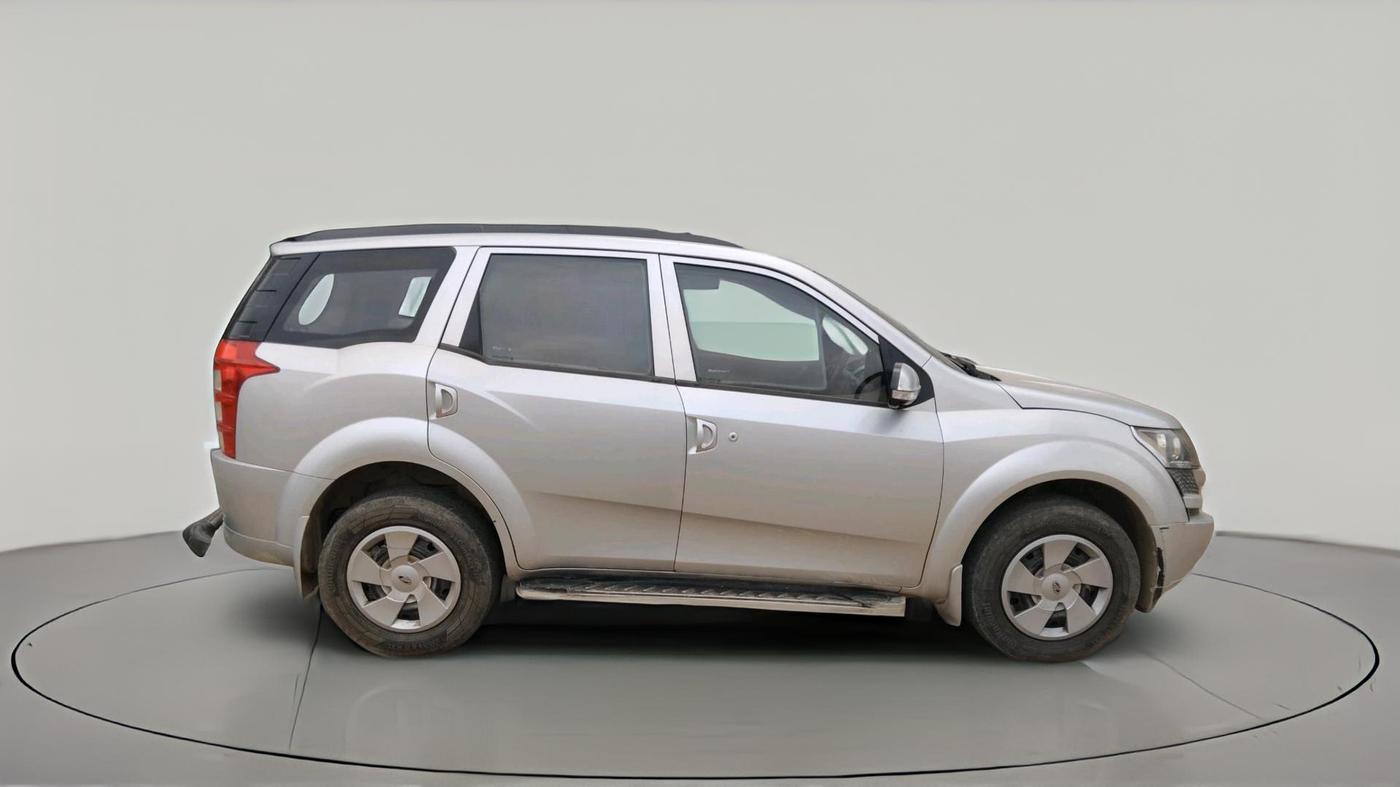 2015 Mahindra XUV500 W4, Diesel, Manual, 1,65,713 km, exterior