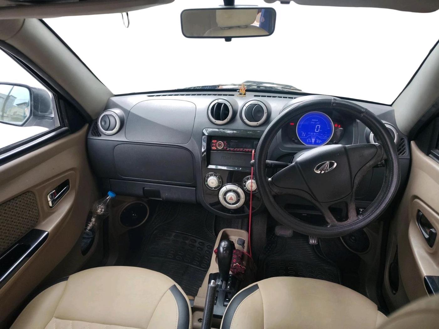 2018 Mahindra E20 Plus P2, Electric, Automatic, 35,781 km, interior