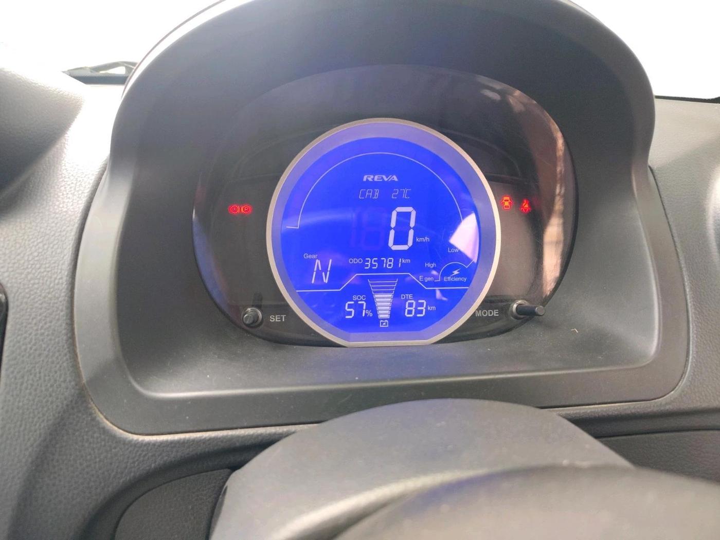 2018 Mahindra E20 Plus P2, Electric, Automatic, 35,781 km, interior