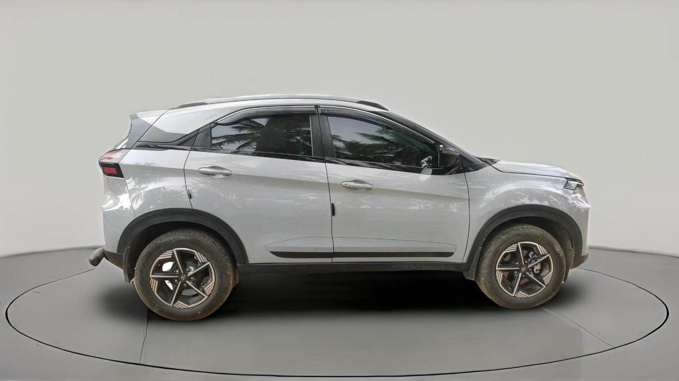 2025 Tata NEXON CREATIVE PLUS S 1.2 REVOTRON 6 AMT DT, Petrol, Automatic, 8,434 km, exterior