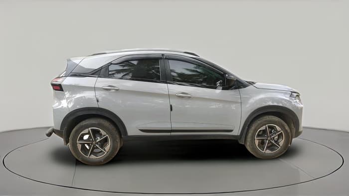 2025 Tata NEXON CREATIVE PLUS S 1.2 REVOTRON 6 AMT DT, Petrol, Automatic, 8,800 km, exterior