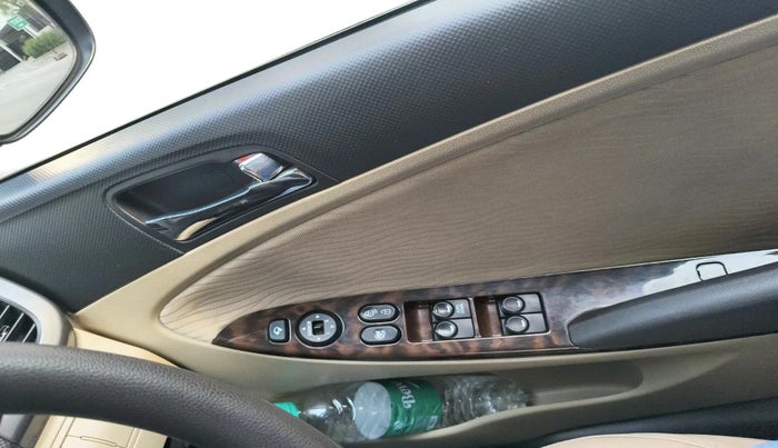 2014 Hyundai Verna FLUIDIC 1.6 VTVT SX, Petrol, Manual, 70,673 km, interior